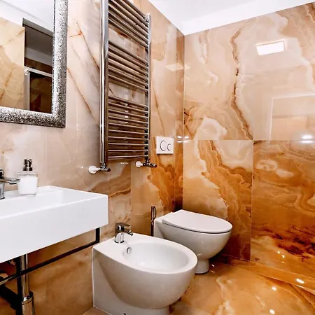 Vatican In Cola Di Rienzo Рим