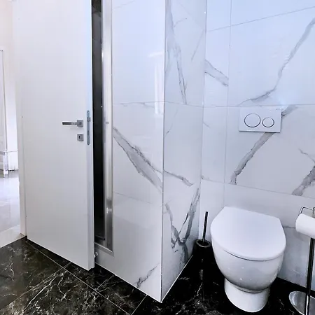 Vatican In Cola Di Rienzo Рим